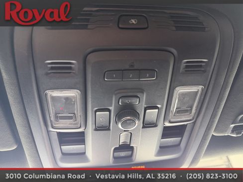 Used 2023 GMC Yukon Denali Ultimate AWD/4WD image 28