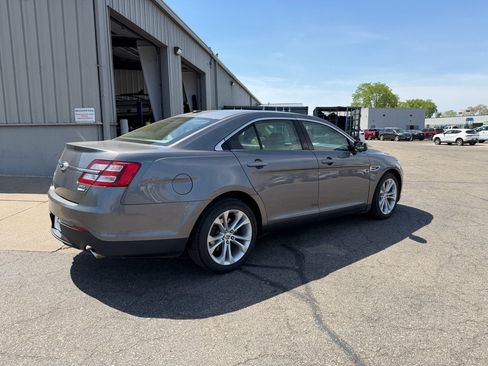 Used 2013 Ford Taurus SEL AWD/4WD image 4