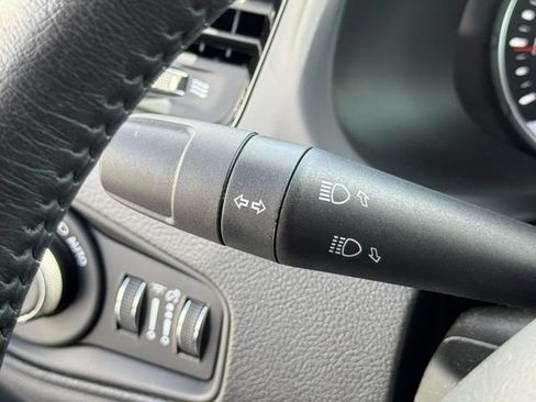 Used 2020 Jeep Renegade Altitude AWD/4WD image 27