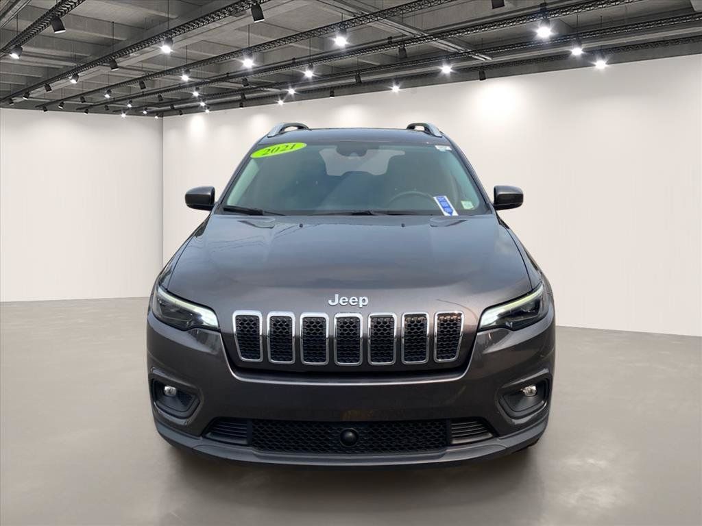 Used 2021 Jeep Cherokee Latitude Lux AWD/4WD image 2