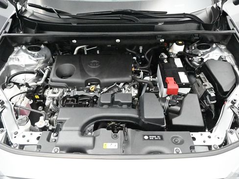 Used 2023 Toyota RAV4 XLE AWD/4WD image 28