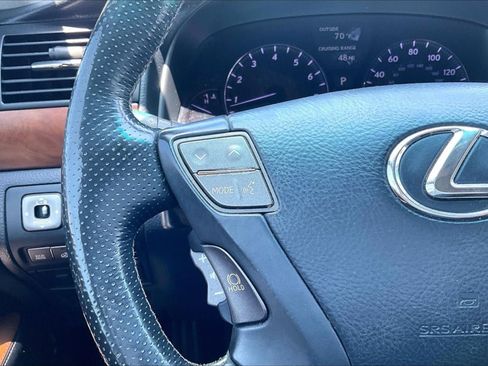 Used 2010 Lexus LS 460 RWD image 18