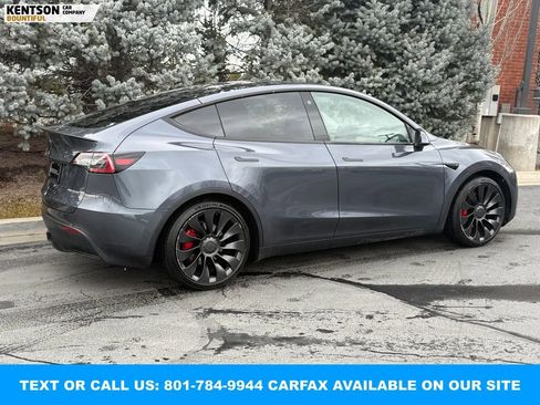 Used 2022 Tesla Model Y Performance image 10