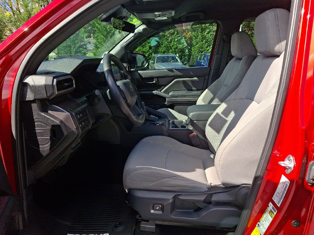 Certified 2025 Toyota Tacoma SR5 AWD/4WD image 13