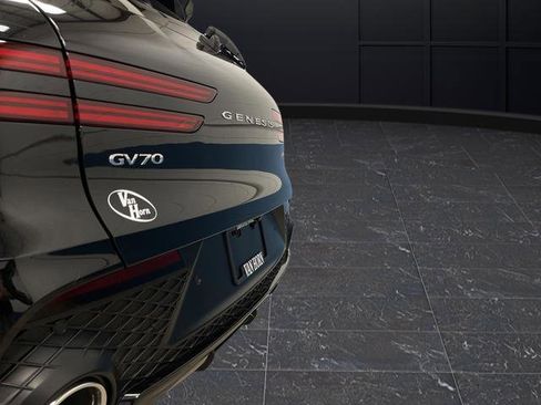 Used 2025 Genesis GV70 3.5T Sport w/ Sport Advanced Package image 35