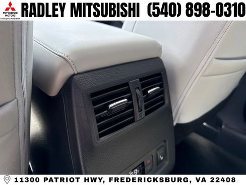 New 2026 Mitsubishi Outlander SEL image 13