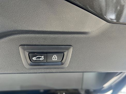 Used 2022 BMW X5 xDrive40i w/ Executive Package image 17