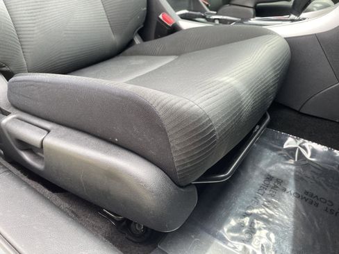 Used 2017 Honda Accord LX image 3