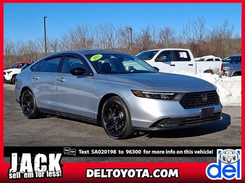 Used 2025 Honda Accord SE image 1