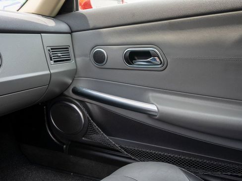 Used 2008 Chrysler Crossfire Limited RWD image 35