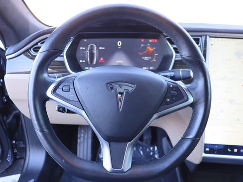 Used 2015 Tesla Model S 70D image 26