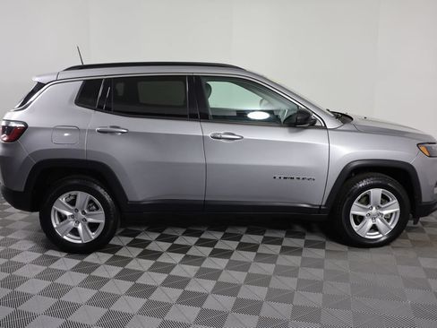Used 2022 Jeep Compass Latitude w/ Convenience Group AWD/4WD image 9