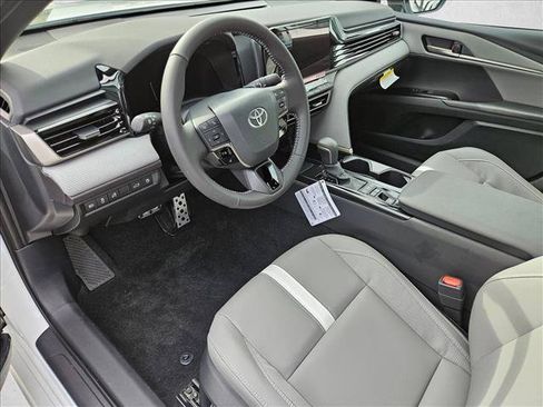 New 2026 Toyota Camry SE FWD image 3