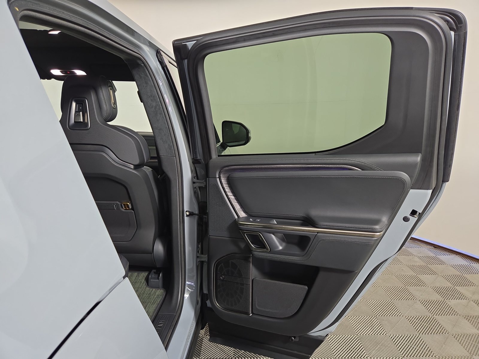 Used 2023 Rivian R1T Adventure Quad AWD/4WD image 19