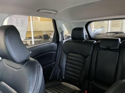 Used 2024 Ford Edge SEL AWD/4WD image 14