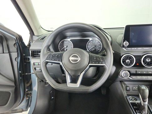 Used 2024 Nissan Sentra SV FWD image 19