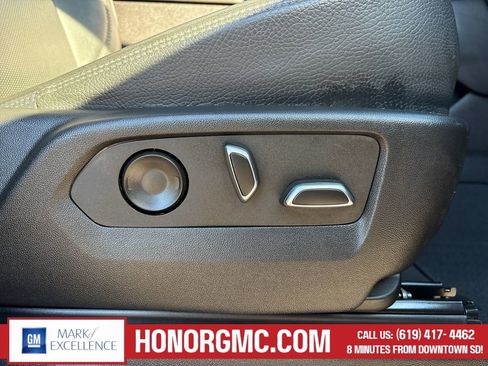 Used 2023 GMC Yukon Denali AWD/4WD image 29