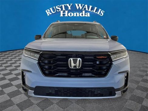 New 2025 Honda Pilot TrailSport image 7