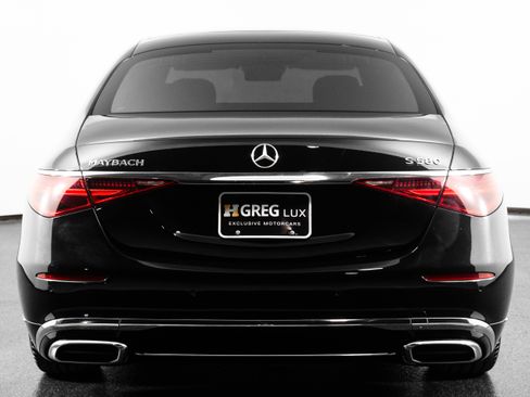 Used 2024 Mercedes-Benz Maybach S 580 4MATIC image 9