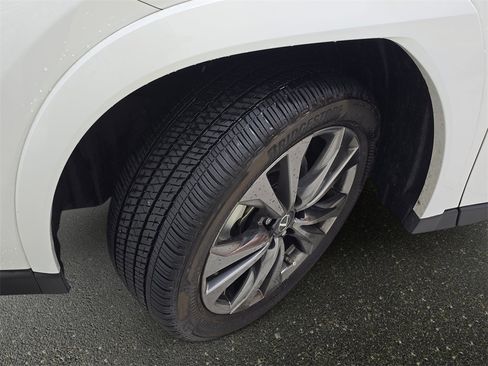 Used 2023 Lexus UX 250h F Sport image 32