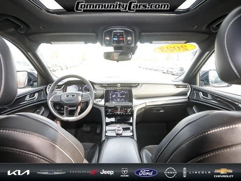 Used 2023 Jeep Grand Cherokee Altitude image 23