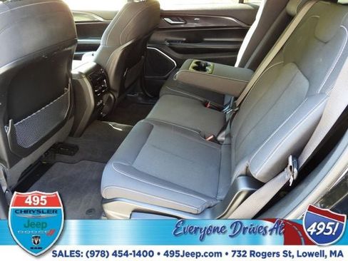 Used 2021 Jeep Grand Cherokee L Laredo w/ Luxury Tech Group I image 16