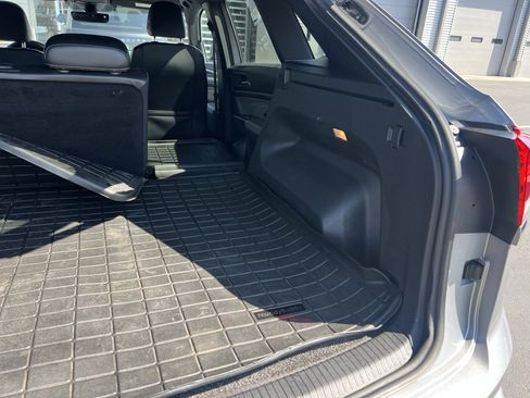 Used 2022 Volkswagen Atlas Cross Sport SEL R-Line AWD/4WD image 34
