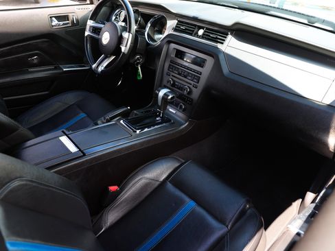 Used 2010 Ford Mustang GT image 21
