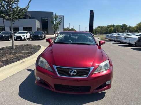 Used 2010 Lexus IS 250C RWD image 2