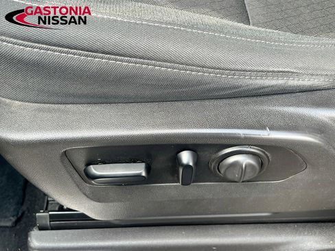 Used 2021 Chevrolet Silverado 1500 RST image 26