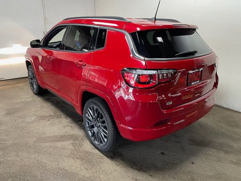 Used 2022 Jeep Compass Limited AWD/4WD image 7