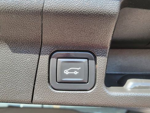 Used 2019 GMC Acadia SLT image 13