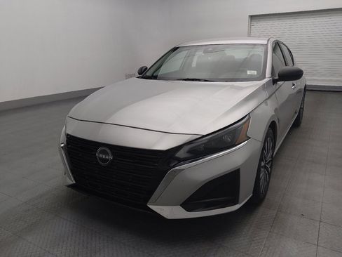 Used 2024 Nissan Altima 2.5 SV image 15