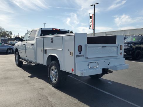 Used 2022 RAM 2500 Tradesman w/ Chrome Appearance Group image 7