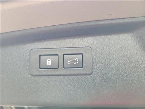 Used 2021 Subaru Outback Premium AWD/4WD image 9