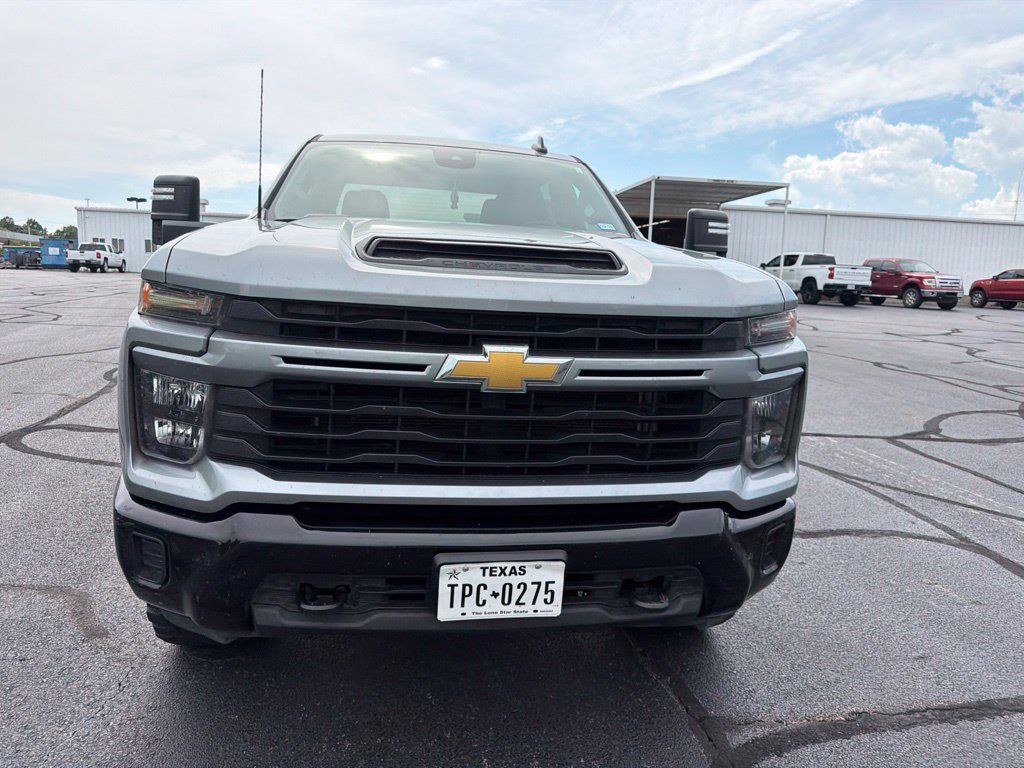 Used 2024 Chevrolet Silverado 2500 Custom w/ Custom Value Package AWD/4WD image 2