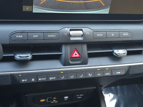 New 2026 Kia K4 LXS image 17