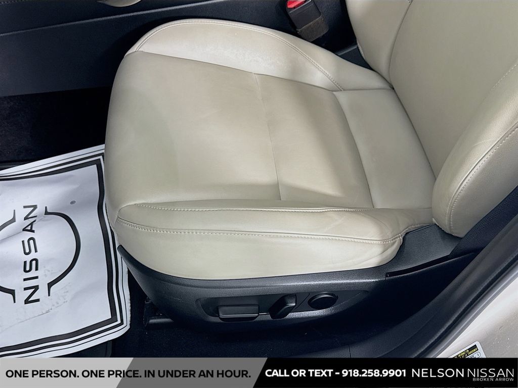 Used 2022 MAZDA CX-30 AWD 2.5 Turbo S image 18