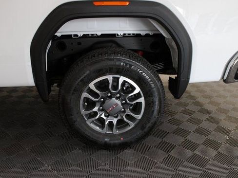 New 2025 GMC Sierra 2500 SLE AWD/4WD image 11