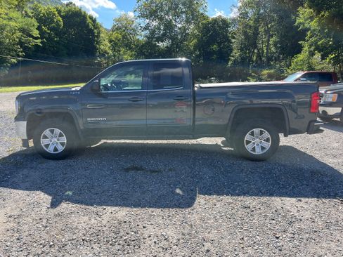 Used 2018 GMC Sierra 1500 SLE w/ SLE Value Package AWD/4WD image 11