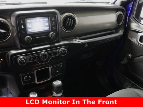 Used 2019 Jeep Wrangler Sport image 16