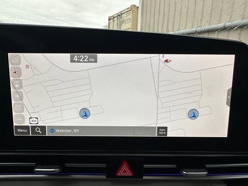 Used 2023 Hyundai Elantra Limited w/ Cargo Package FWD image 4