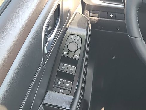 Used 2021 Nissan Rogue SV w/ Premium Package FWD image 20