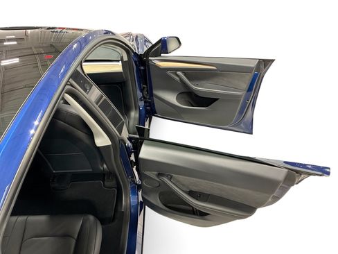 Certified 2023 Tesla Model Y Long Range AWD/4WD image 12