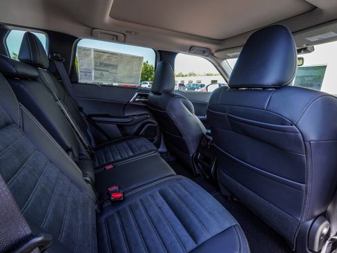 New 2025 Mitsubishi Outlander SE AWD/4WD image 34