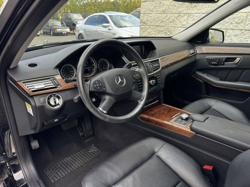 Used 2013 Mercedes-Benz E 350 4MATIC Sedan image 5