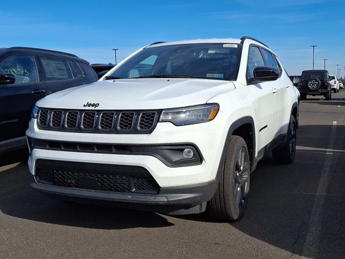New 2026 Jeep Compass Latitude AWD/4WD image 3