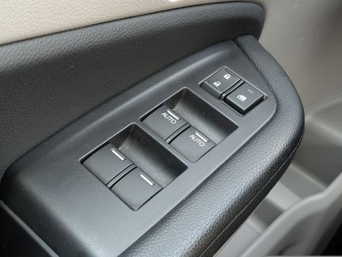 Used 2017 Honda Pilot EX-L image 25