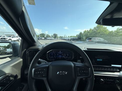 Used 2024 Chevrolet Silverado 1500 ZR2 w/ ZR2 Bison Edition AWD/4WD image 17