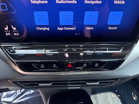 Certified 2022 Volkswagen ID.4 Pro S AWD/4WD image 19